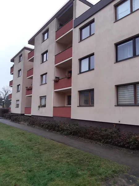 Große 1-Zimmerwohnung mit WBS zu vermieten — photo 1